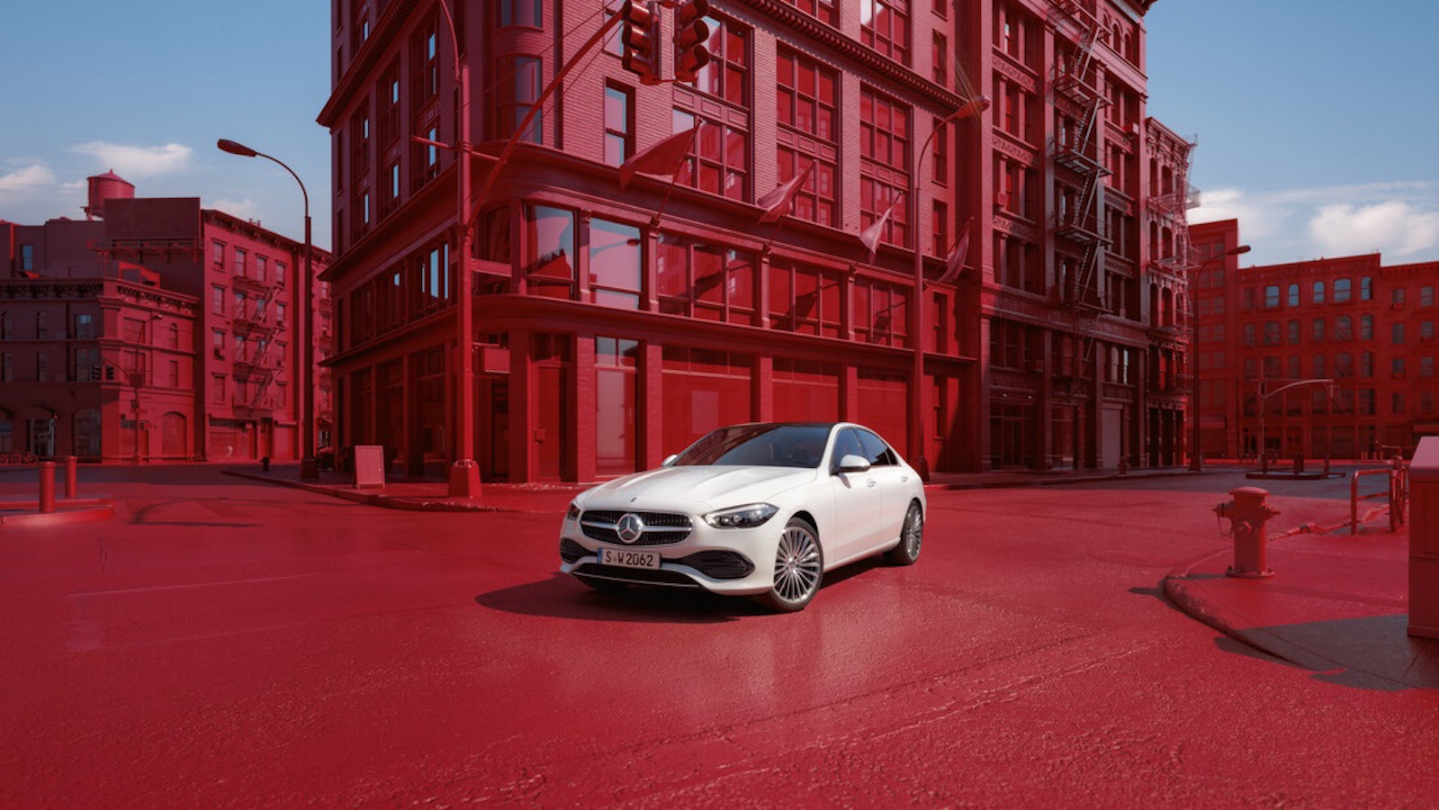 Weisse Mercedes-Benz T-Klasse Limousine von aussen