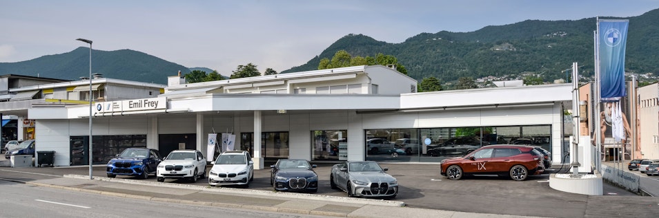 Vista esterna Emil Frey Balerna Vista esterna Emil Frey Balerna