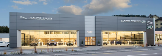 Jaguar und Land Rover Showroom Emil Frey Ebikon Jaguar und Land Rover Showroom Emil Frey Ebikon