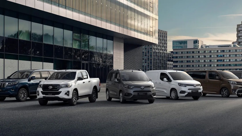 null Cinque veicoli Toyota Professional