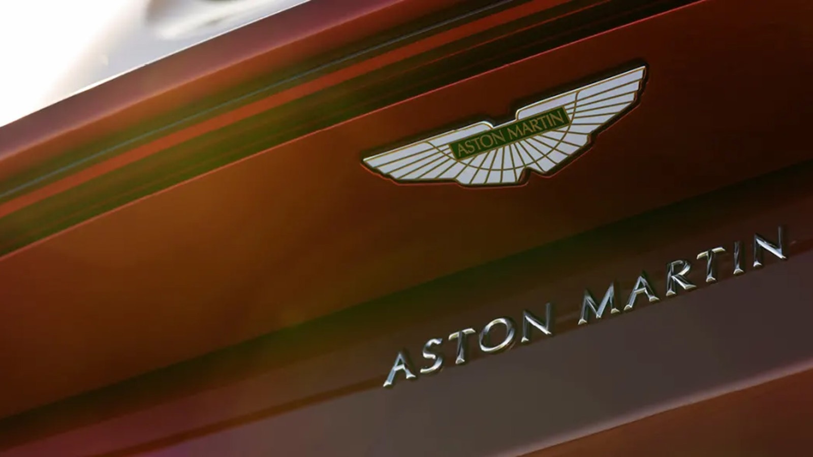 null Aston Martin Heck