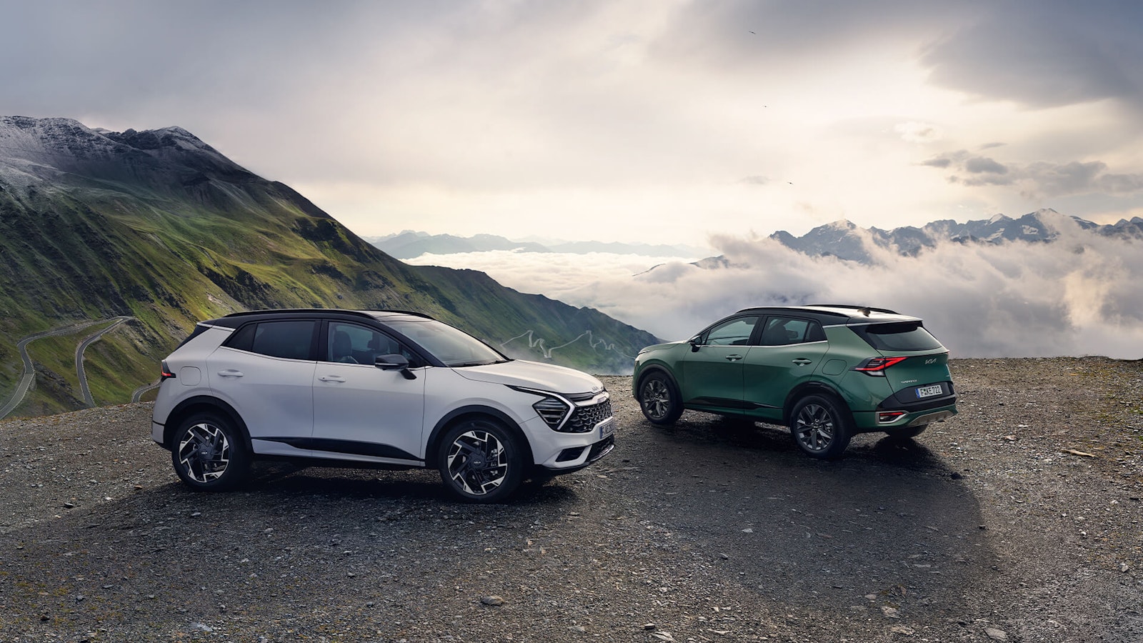 null Kia 2 Fahrzeuge Ansicht seitlich & von hinten