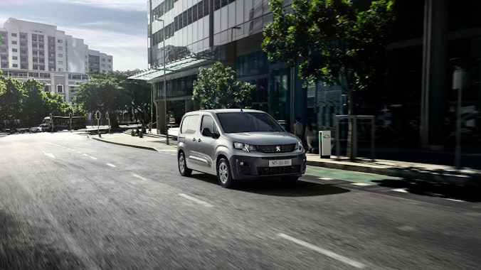 null Weisser Peugeot Partner