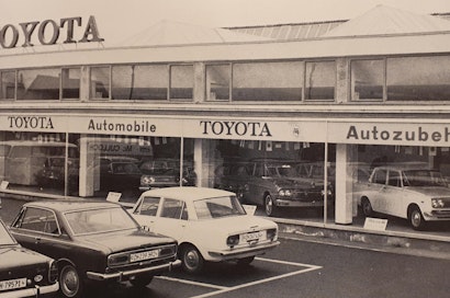 Alte Toyota Garage im Jahr 1974