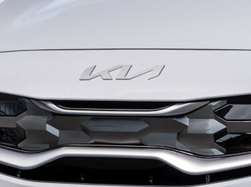 Nahaufnahme Kia Logo