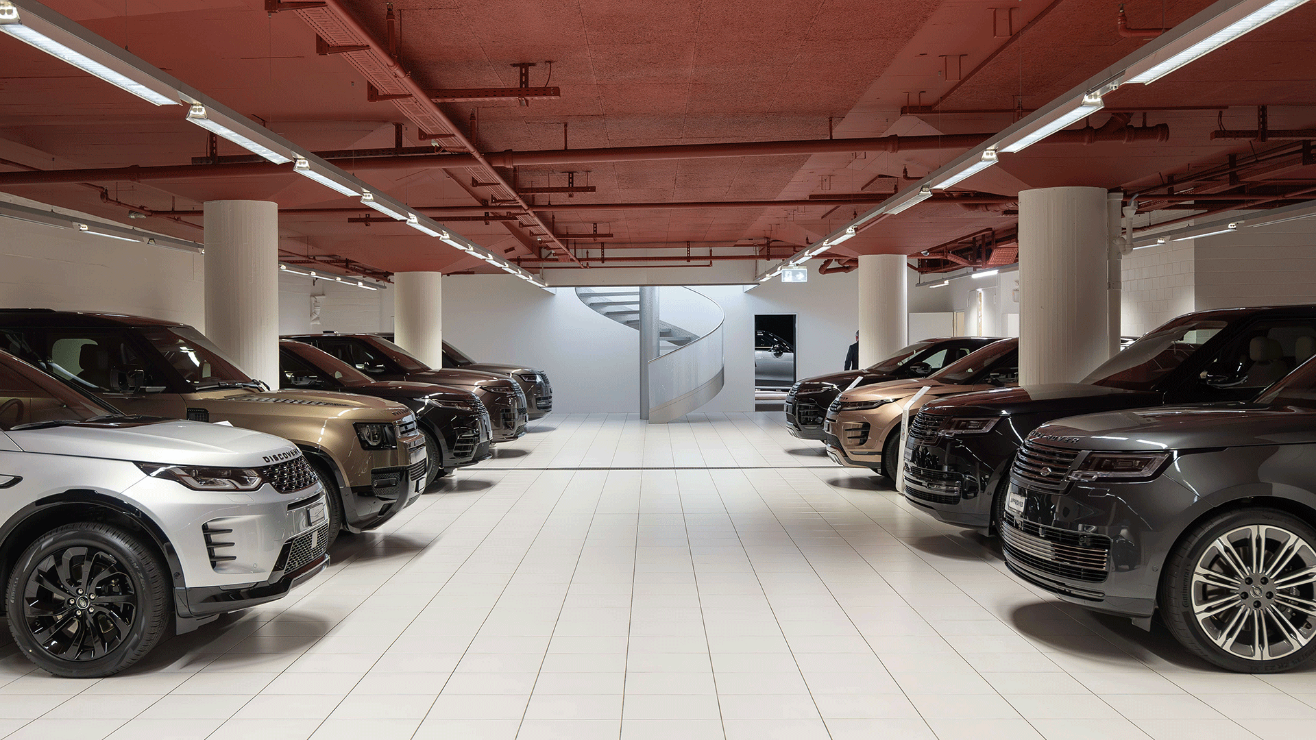 null Land Rover Showroom